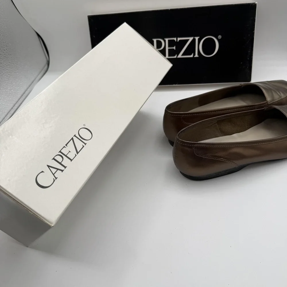 Capezio‎ Shoes Womens Size 7.5 Bronze Jenny Slip On Loafer Flats Comfort